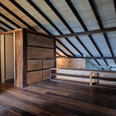 Casa Residencial com 270m², 2 quartos, 1 suíte, 2 garagens, no bairro Lagoa Da Conceição em Florianópolis