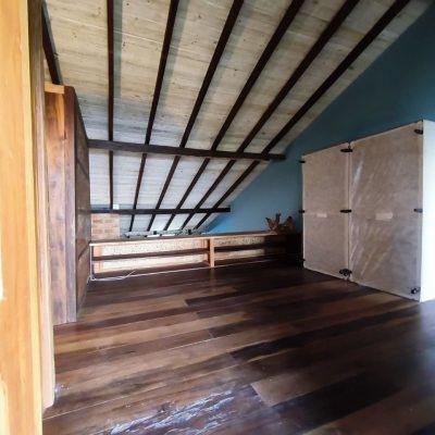 Casa Residencial com 270m², 2 quartos, 1 suíte, 2 garagens, no bairro Lagoa Da Conceição em Florianópolis