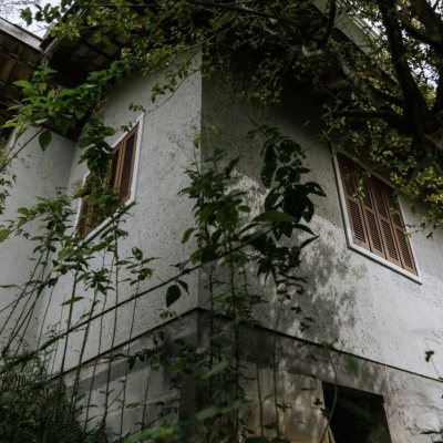 Casa Residencial com 270m², 2 quartos, 1 suíte, 2 garagens, no bairro Lagoa Da Conceição em Florianópolis