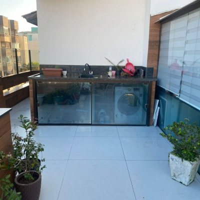 Cobertura com 102m², 2 quartos, 1 suíte, no bairro Ingleses do Rio Vermelho em Florianópolis