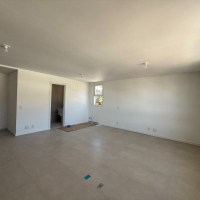 Studio Residencial com 30m², 1 quarto, 1 garagem, no bairro Centro em Florianópolis