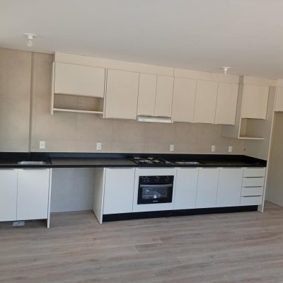 Studio Residencial com 40m², 1 quarto, 1 garagem, no bairro Centro em Florianópolis