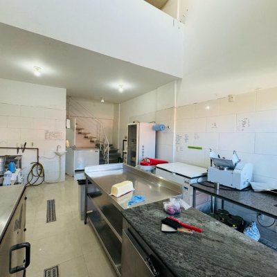 Loja com 54m², no bairro Pantanal em Florianópolis