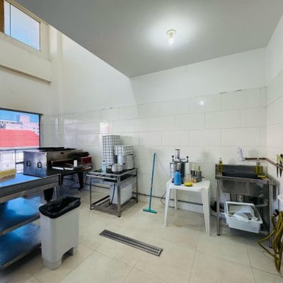 Loja com 54m², no bairro Pantanal em Florianópolis