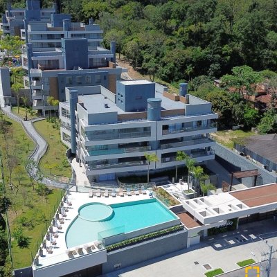 Apartamentos com 164m², 3 quartos, 3 suítes, 3 garagens, no bairro Cacupé em Florianópolis