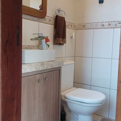 Casa Residencial com 218m², 5 quartos, 1 suíte, 2 garagens, no bairro Armação do Pantano do Sul em Florianópolis