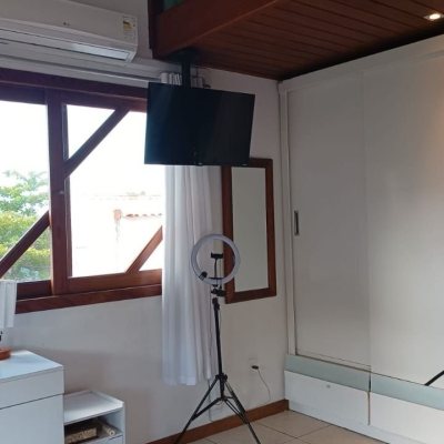 Casa Residencial com 218m², 5 quartos, 1 suíte, 2 garagens, no bairro Armação do Pantano do Sul em Florianópolis