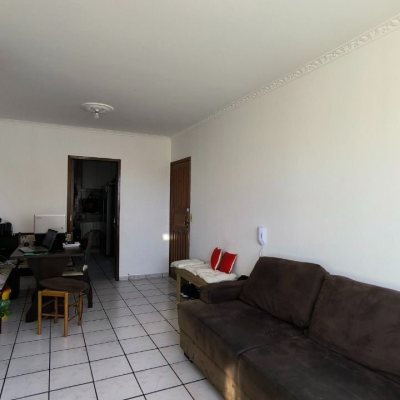 Apartamentos com 78m², 3 quartos, 1 suíte, 1 garagem, no bairro Estreito em Florianópolis