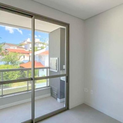 Apartamentos com 74m², 3 quartos, 1 suíte, 1 garagem, no bairro Carvoeira em Florianópolis