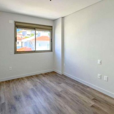 Apartamentos com 74m², 3 quartos, 1 suíte, 1 garagem, no bairro Carvoeira em Florianópolis