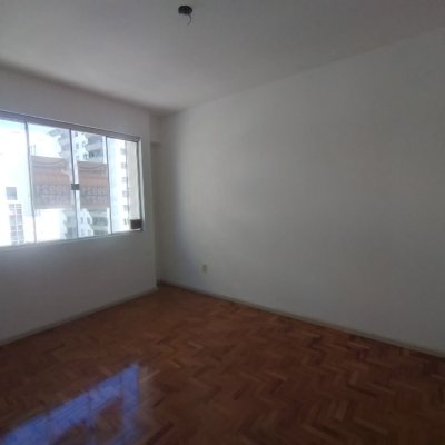 Apartamentos com 45m², 1 quarto, no bairro Centro em Florianópolis