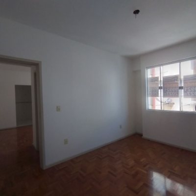 Apartamentos com 45m², 1 quarto, no bairro Centro em Florianópolis