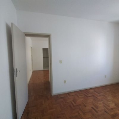Apartamentos com 45m², 1 quarto, no bairro Centro em Florianópolis