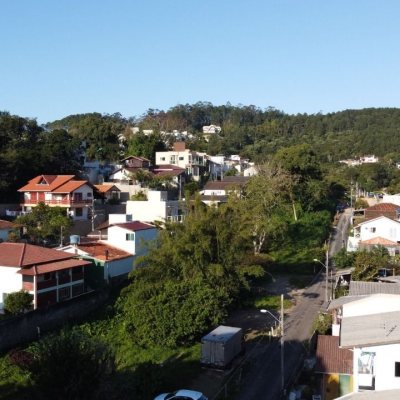 Terreno Comercial/Residencial com 909m², no bairro João Paulo em Florianópolis