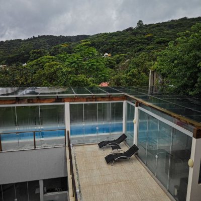 Casa em Condomínio com 298m², 4 quartos, 2 suítes, 2 garagens, no bairro Córrego Grande em Florianópolis