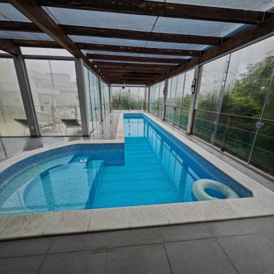 Casa em Condomínio com 298m², 4 quartos, 2 suítes, 2 garagens, no bairro Córrego Grande em Florianópolis