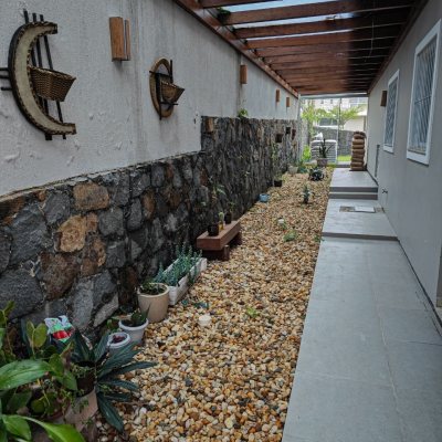 Casa em Condomínio com 298m², 4 quartos, 2 suítes, 2 garagens, no bairro Córrego Grande em Florianópolis