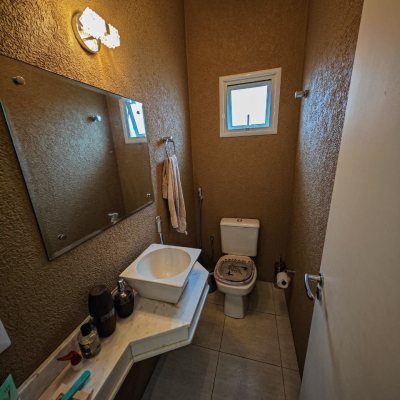 Casa em Condomínio com 298m², 4 quartos, 2 suítes, 2 garagens, no bairro Córrego Grande em Florianópolis