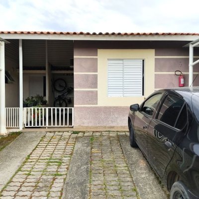 Casa em Condomínio com 74m², 3 quartos, 2 garagens, no bairro Bela Vista em Palhoça