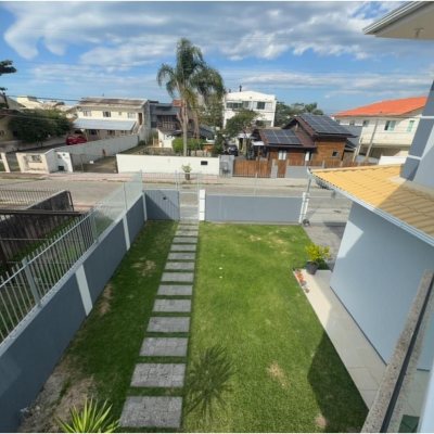 Casa Residencial com 250m², 4 quartos, 2 suítes, 4 garagens, no bairro Campeche em Florianópolis