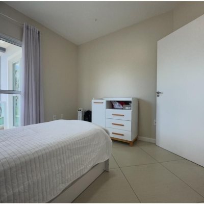 Casa Residencial com 250m², 4 quartos, 2 suítes, 4 garagens, no bairro Campeche em Florianópolis