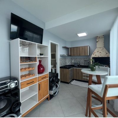 Casa Residencial com 250m², 4 quartos, 2 suítes, 4 garagens, no bairro Campeche em Florianópolis