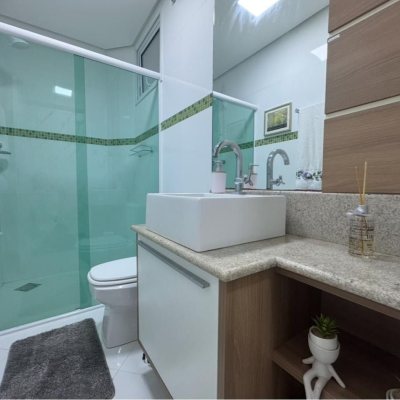 Casa Residencial com 250m², 4 quartos, 2 suítes, 4 garagens, no bairro Campeche em Florianópolis