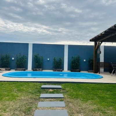 Casa Residencial com 250m², 4 quartos, 2 suítes, 4 garagens, no bairro Campeche em Florianópolis