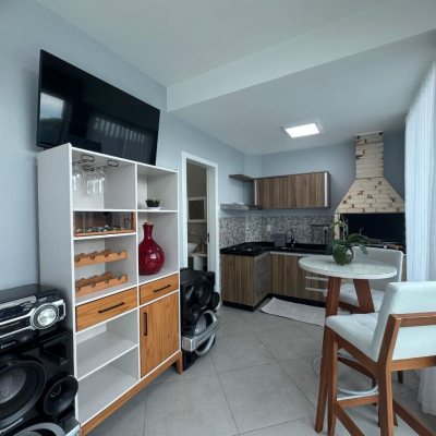 Casa Residencial com 250m², 4 quartos, 2 suítes, 4 garagens, no bairro Campeche em Florianópolis