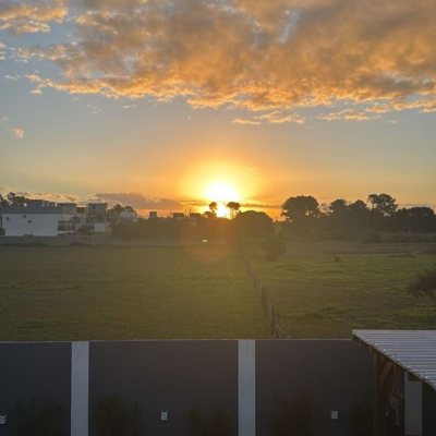 Casa Residencial com 250m², 4 quartos, 2 suítes, 4 garagens, no bairro Campeche em Florianópolis