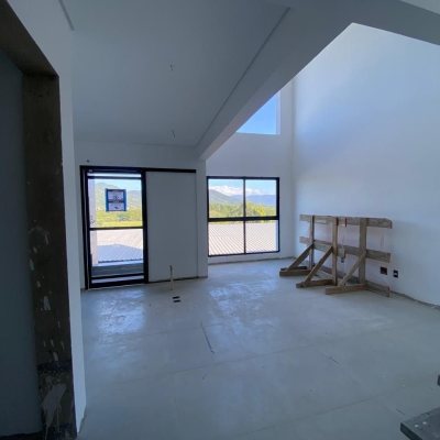 Apartamentos com 60m², 1 quarto, 1 suíte, 1 garagem, no bairro Campeche em Florianópolis