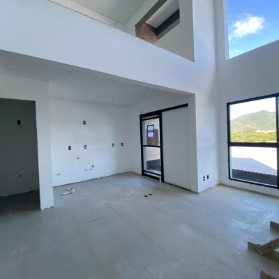 Apartamentos com 60m², 1 quarto, 1 suíte, 1 garagem, no bairro Campeche em Florianópolis