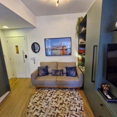 Apartamentos com 39m², 1 quarto, 1 garagem, no bairro Centro em Florianópolis