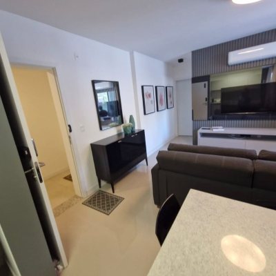 Apartamentos com 39m², 1 quarto, 1 garagem, no bairro Centro em Florianópolis
