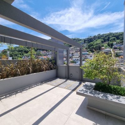 Apartamentos com 39m², 1 quarto, 1 garagem, no bairro Centro em Florianópolis