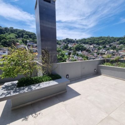 Apartamentos com 39m², 1 quarto, 1 garagem, no bairro Centro em Florianópolis