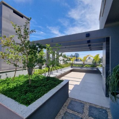 Apartamentos com 39m², 1 quarto, 1 garagem, no bairro Centro em Florianópolis