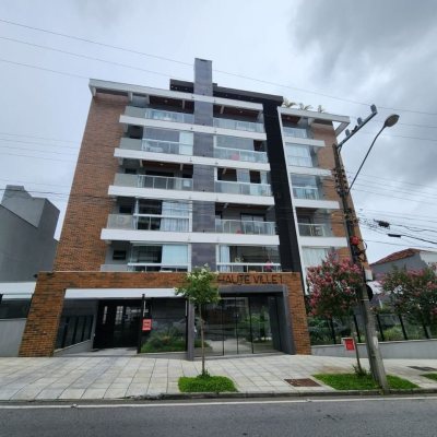 Apartamentos com 39m², 1 quarto, 1 garagem, no bairro Centro em Florianópolis