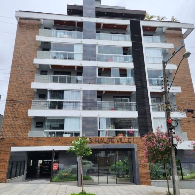 Apartamentos com 39m², 1 quarto, 1 garagem, no bairro Centro em Florianópolis