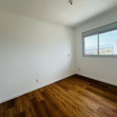 Apartamentos com 103m², 3 quartos, 1 suíte, 2 garagens, no bairro Pagani em Palhoça