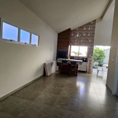 Casa em Condomínio com 158m², 3 quartos, 1 suíte, 2 garagens, no bairro Vargem Grande em Florianópolis