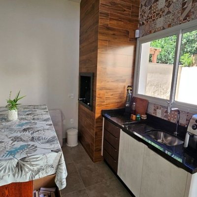 Casa em Condomínio com 158m², 3 quartos, 1 suíte, 2 garagens, no bairro Vargem Grande em Florianópolis