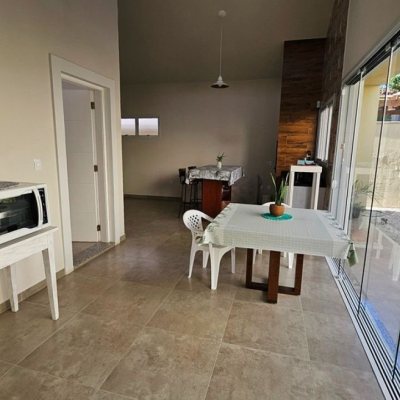 Casa em Condomínio com 158m², 3 quartos, 1 suíte, 2 garagens, no bairro Vargem Grande em Florianópolis