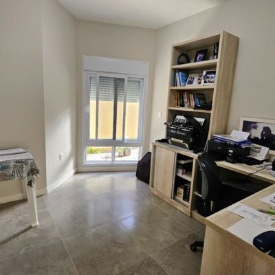 Casa em Condomínio com 158m², 3 quartos, 1 suíte, 2 garagens, no bairro Vargem Grande em Florianópolis