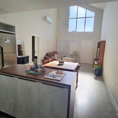 Casa em Condomínio com 158m², 3 quartos, 1 suíte, 2 garagens, no bairro Vargem Grande em Florianópolis