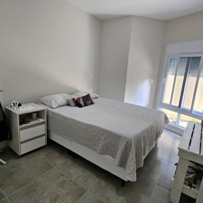 Casa em Condomínio com 158m², 3 quartos, 1 suíte, 2 garagens, no bairro Vargem Grande em Florianópolis