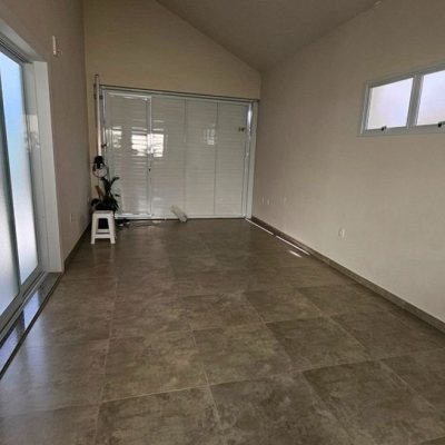 Casa em Condomínio com 158m², 3 quartos, 1 suíte, 2 garagens, no bairro Vargem Grande em Florianópolis