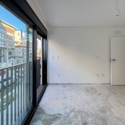 Apartamentos com 210m², 4 quartos, 4 suítes, 2 garagens, no bairro Jurerê em Florianópolis