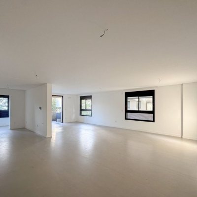 Apartamentos com 210m², 4 quartos, 4 suítes, 2 garagens, no bairro Jurerê em Florianópolis