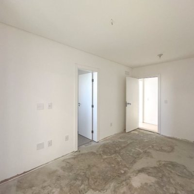 Apartamentos com 210m², 4 quartos, 4 suítes, 2 garagens, no bairro Jurerê em Florianópolis